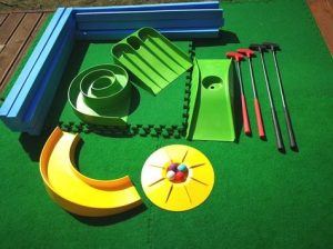 Mini golf staycation family home set